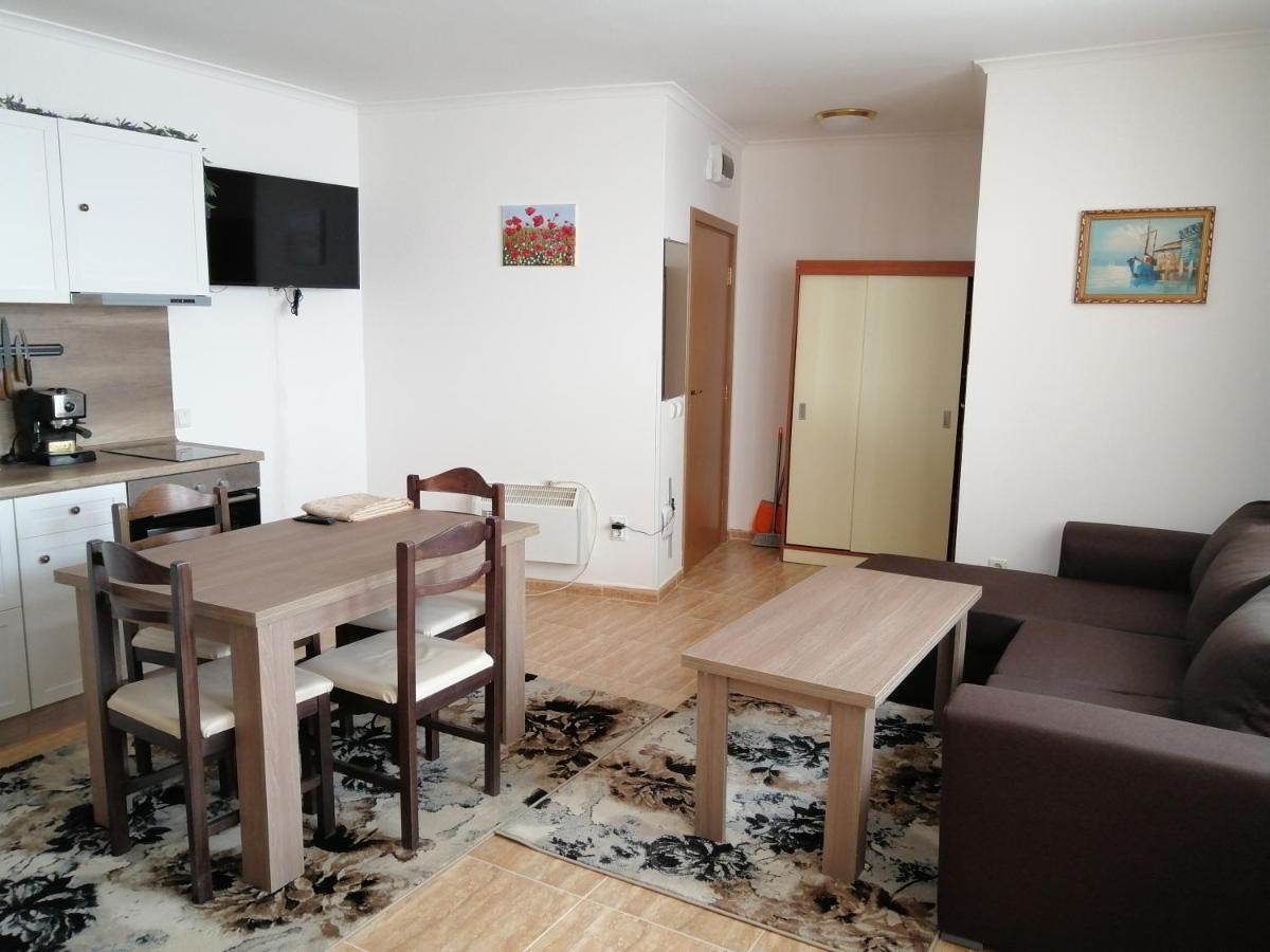 Grand Monastery Apartment ''White Tale'' 潘波洛沃 外观 照片